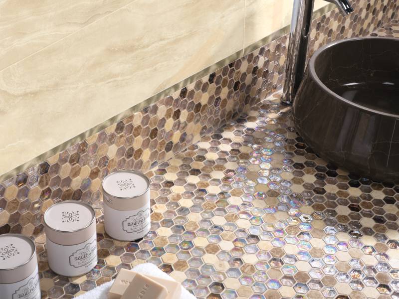 mosaique marron pour meuble de salle de bain avec vasque à poser à Vendargues près de Montpellier