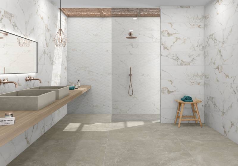 salle de bain avec receveur de douche italienne